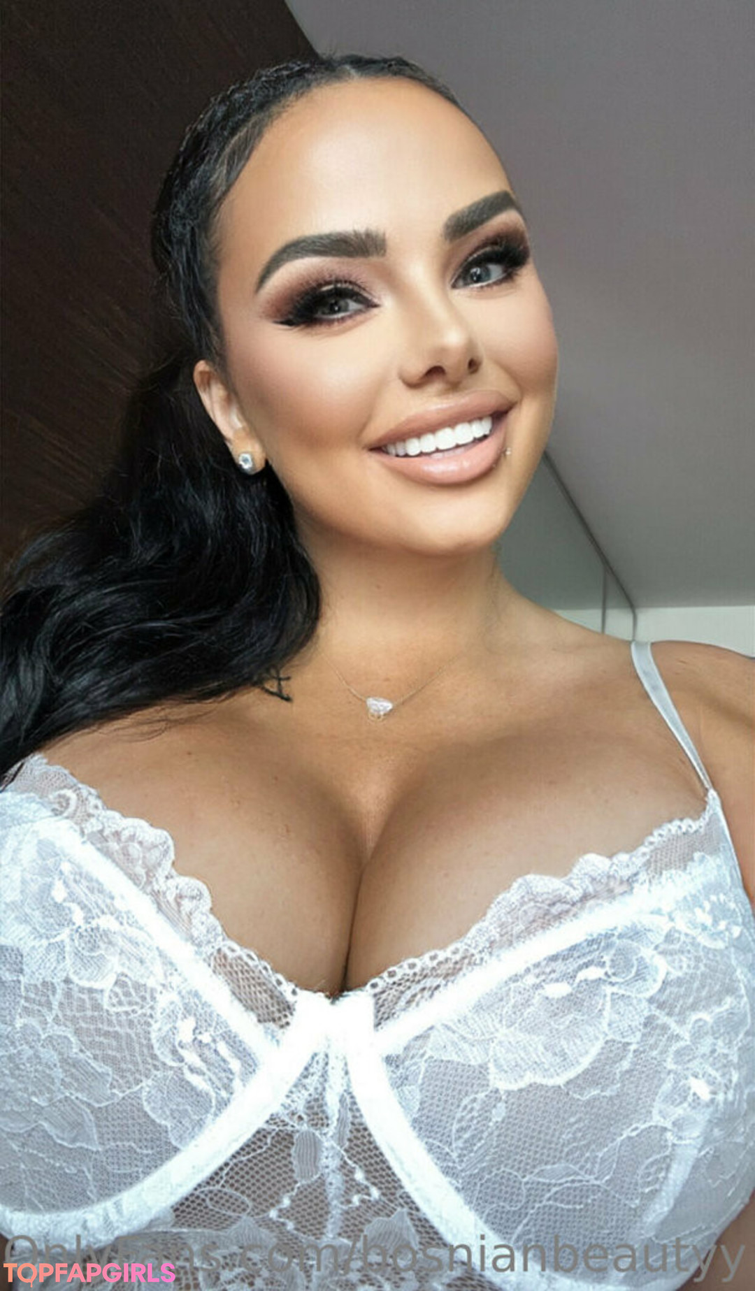 Foto desnuda filtrada de OnlyFans de Bosnianbeautyy #411 Foto desnuda filtrada de OnlyFans de Bosnianbeautyy #411