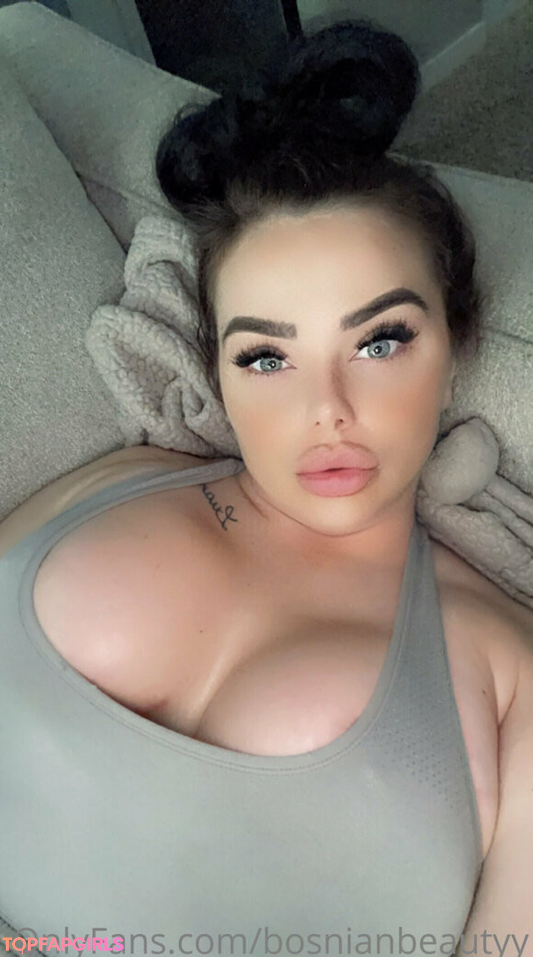 Foto desnuda filtrada de OnlyFans de Bosnianbeautyy #416 Foto desnuda filtrada de OnlyFans de Bosnianbeautyy #416