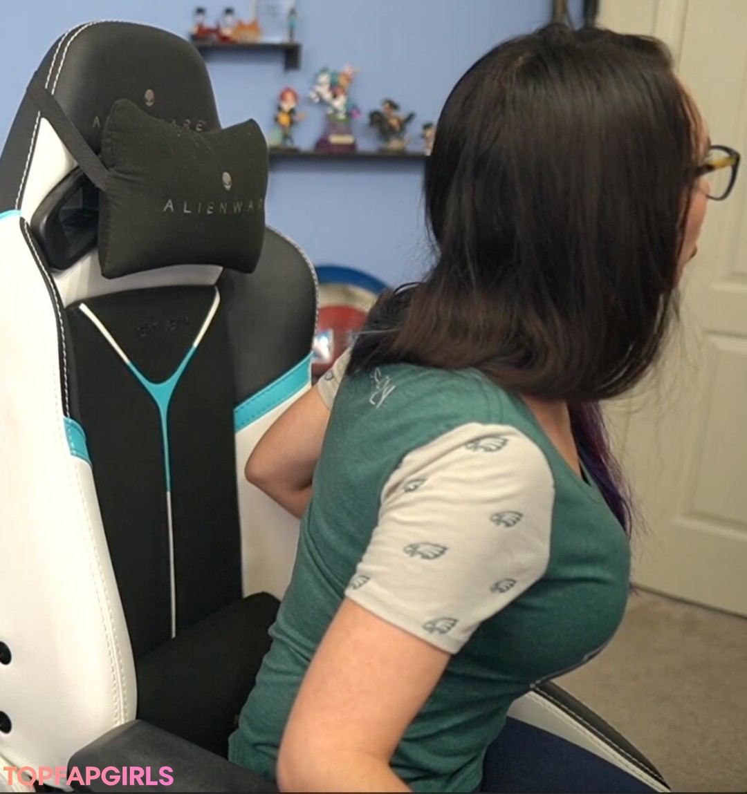 Foto desnuda filtrada de OnlyFans de Trisha Hershberger #262 Foto desnuda filtrada de OnlyFans de Trisha Hershberger #262