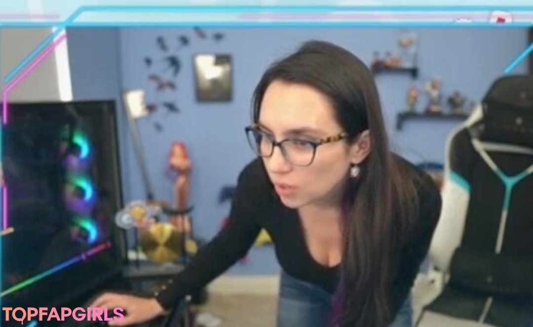 Foto desnuda filtrada de OnlyFans de Trisha Hershberger #277 Foto desnuda filtrada de OnlyFans de Trisha Hershberger #277