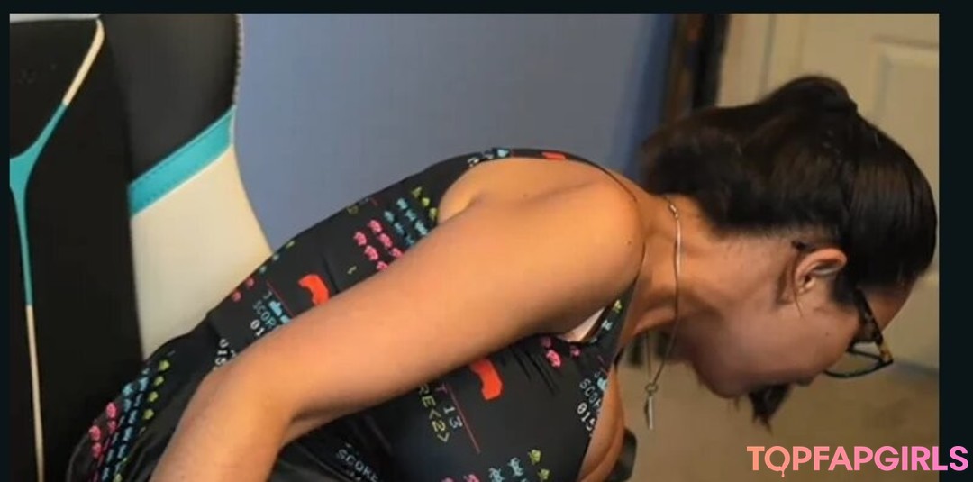 Foto desnuda filtrada de OnlyFans de Trisha Hershberger #635 Foto desnuda filtrada de OnlyFans de Trisha Hershberger #635