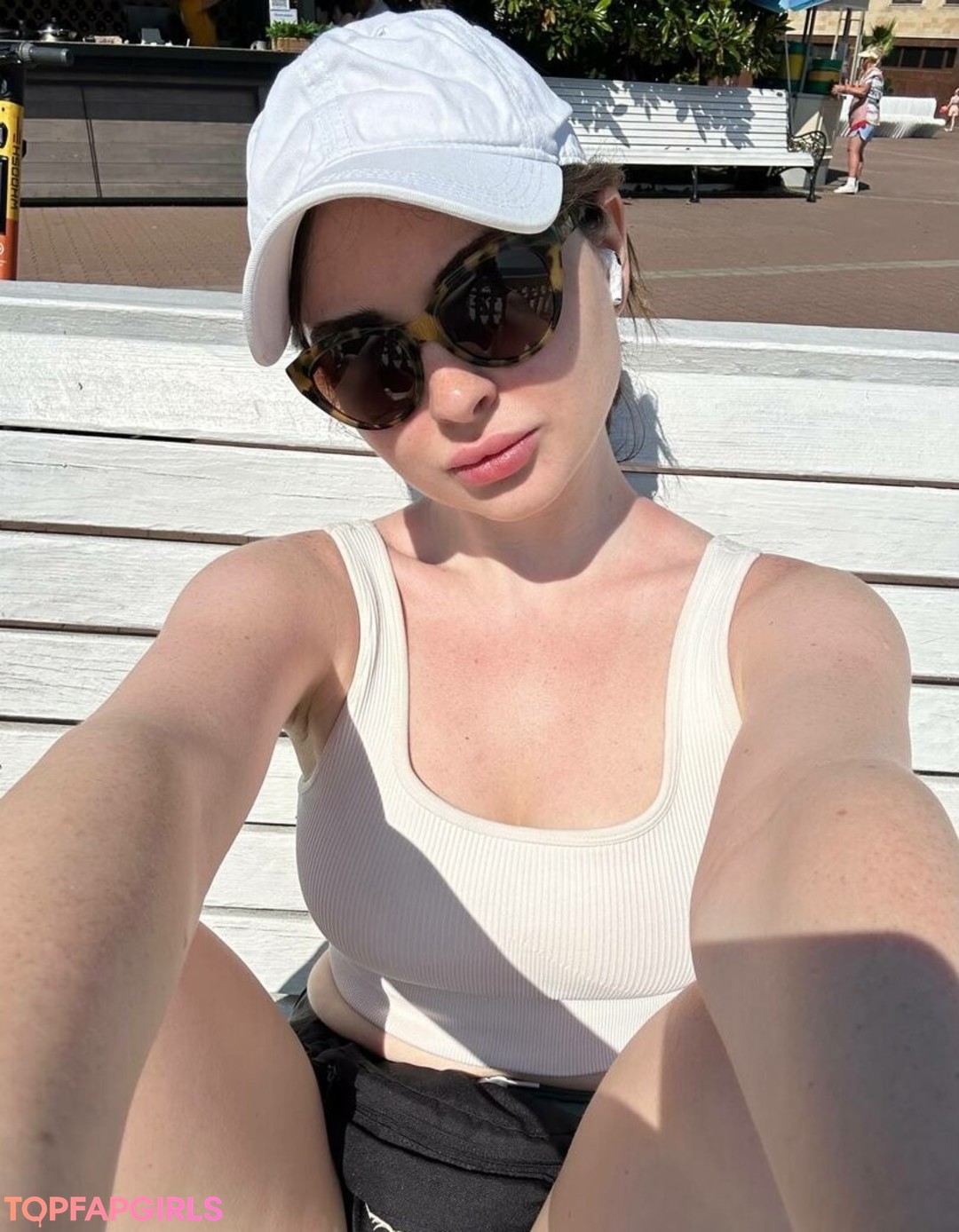 Foto desnuda filtrada de OnlyFans de Arina Berdnikova #284 Foto desnuda filtrada de OnlyFans de Arina Berdnikova #284