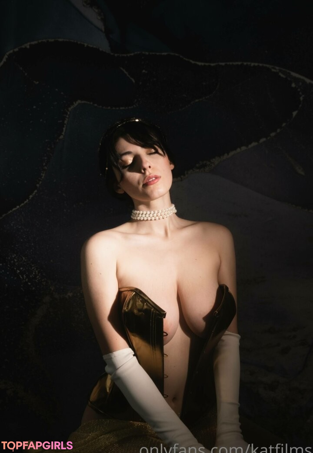 Foto desnuda filtrada de OnlyFans de Kat Cabaret #69 Foto desnuda filtrada de OnlyFans de Kat Cabaret #69