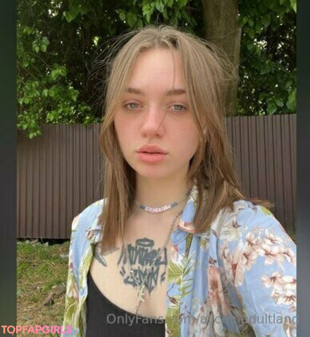 Foto desnuda filtrada de OnlyFans de Aliceinadultland #282 Foto desnuda filtrada de OnlyFans de Aliceinadultland #282