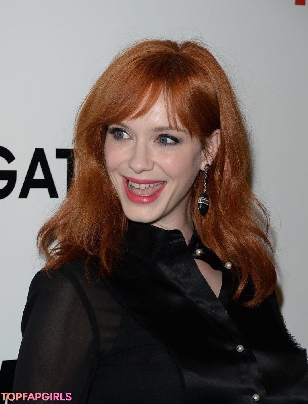 Foto desnuda filtrada de OnlyFans de Christina Hendricks #336 Foto desnuda filtrada de OnlyFans de Christina Hendricks #336