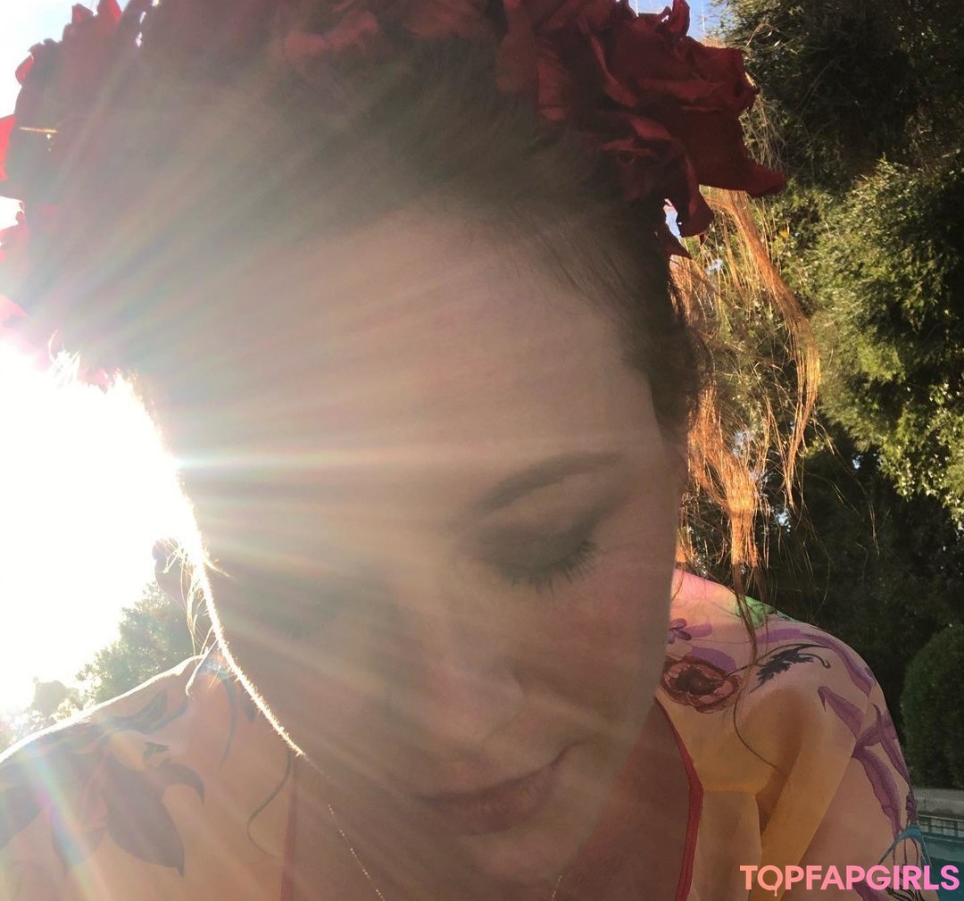 Foto desnuda filtrada de OnlyFans de Christina Hendricks #55 Foto desnuda filtrada de OnlyFans de Christina Hendricks #55