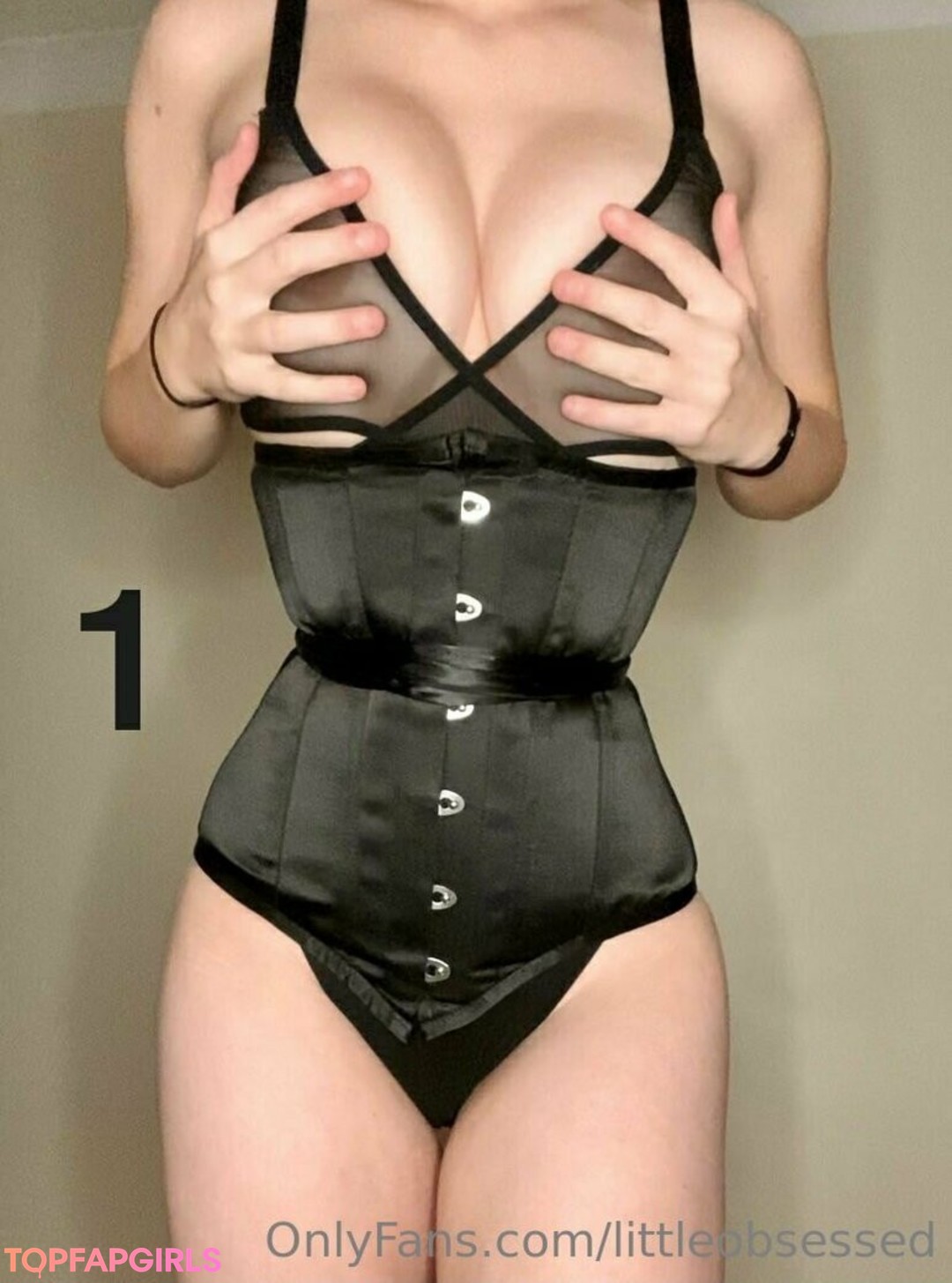 Foto desnuda filtrada de OnlyFans de Littleobsessed #17 Foto desnuda filtrada de OnlyFans de Littleobsessed #17