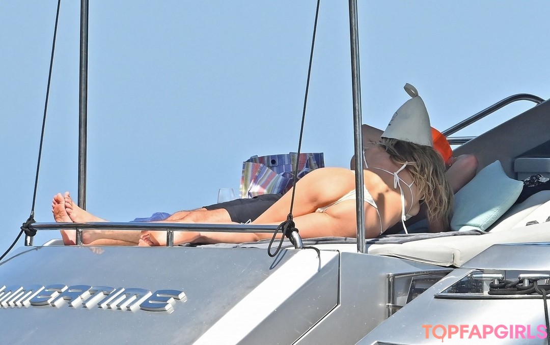 Foto desnuda filtrada de OnlyFans de Heidi Klum #370 Foto desnuda filtrada de OnlyFans de Heidi Klum #370