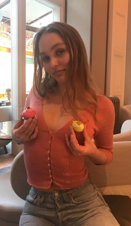 Lilyrose Depp