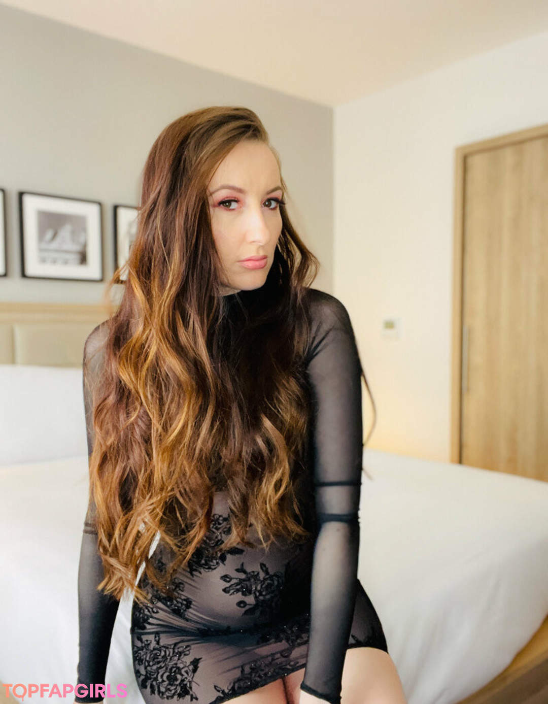 Foto desnuda filtrada de OnlyFans de Sophiasmithuk #260 Foto desnuda filtrada de OnlyFans de Sophiasmithuk #260