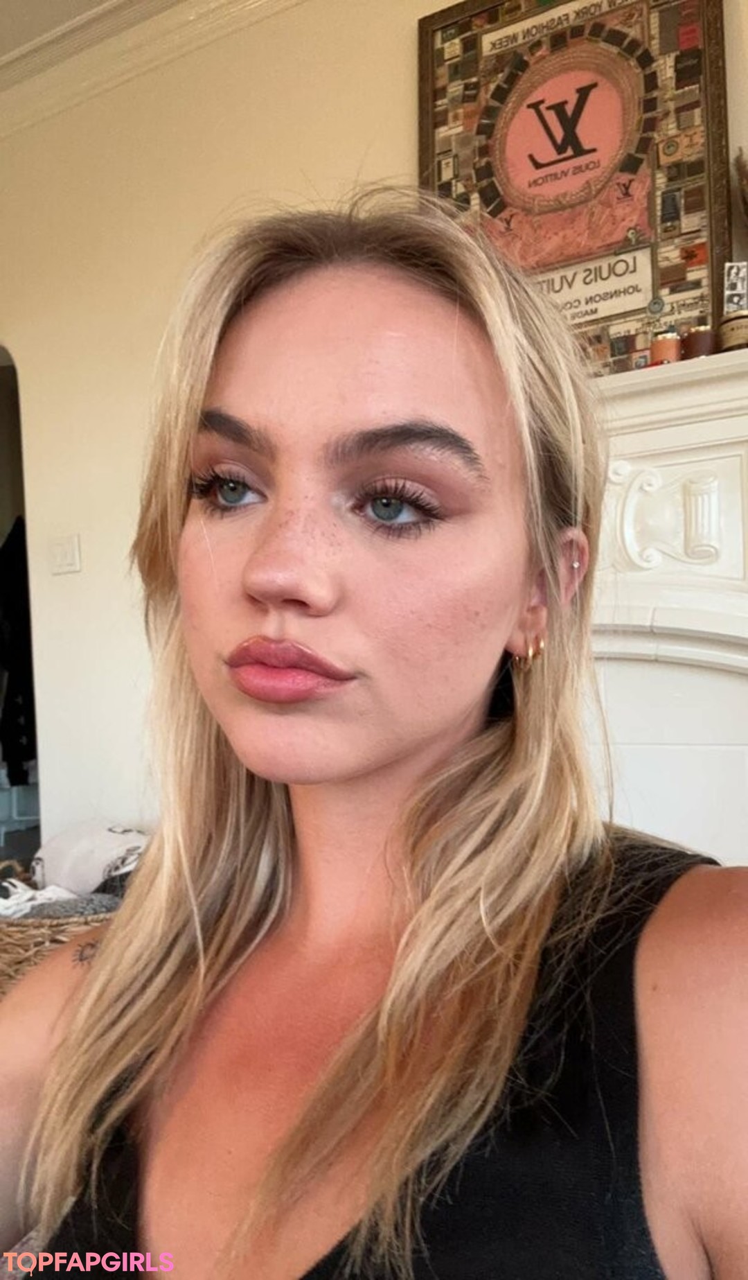 Foto desnuda filtrada de OnlyFans de Emma Brooks #381 Foto desnuda filtrada de OnlyFans de Emma Brooks #381