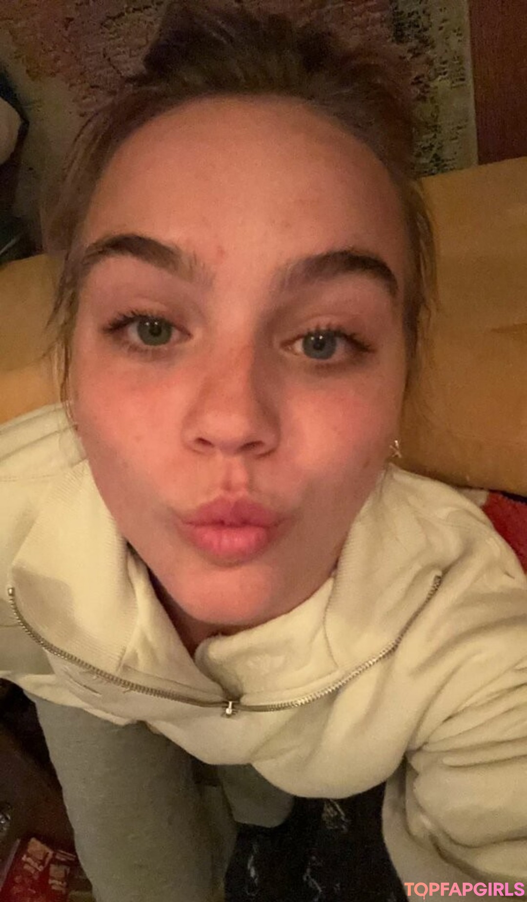 Foto desnuda filtrada de OnlyFans de Emma Brooks #400 Foto desnuda filtrada de OnlyFans de Emma Brooks #400