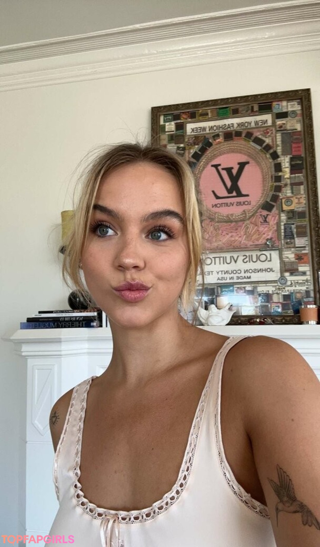 Foto desnuda filtrada de OnlyFans de Emma Brooks #477 Foto desnuda filtrada de OnlyFans de Emma Brooks #477