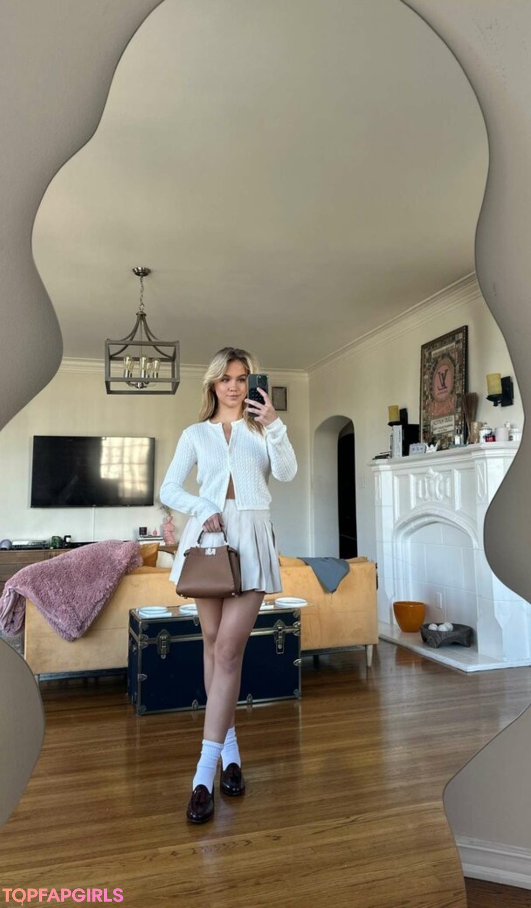 Foto desnuda filtrada de OnlyFans de Emma Brooks #495 Foto desnuda filtrada de OnlyFans de Emma Brooks #495