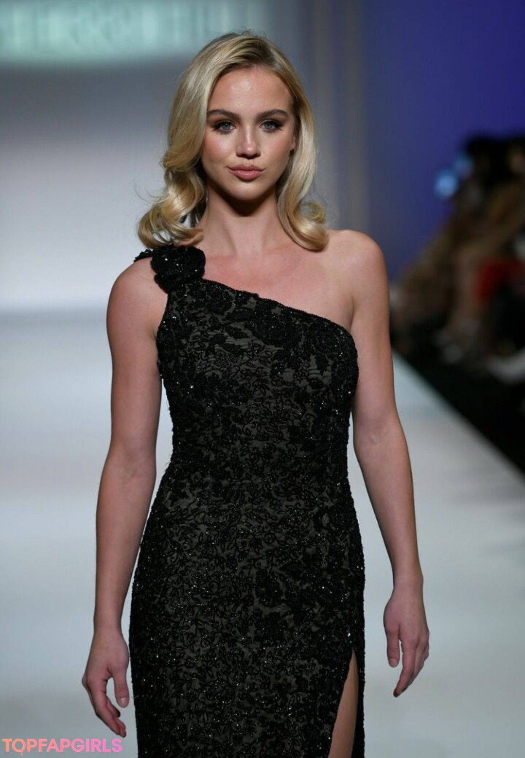 Foto desnuda filtrada de OnlyFans de Emma Brooks #72 Foto desnuda filtrada de OnlyFans de Emma Brooks #72