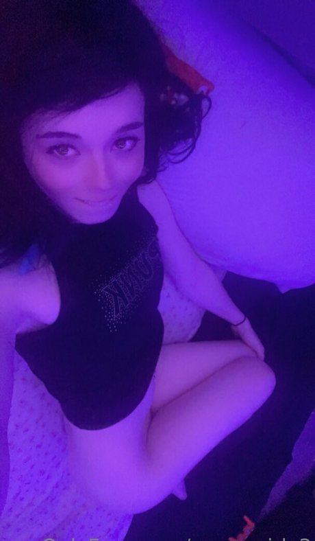 Foto desnuda filtrada de OnlyFans de Puppygirlx3