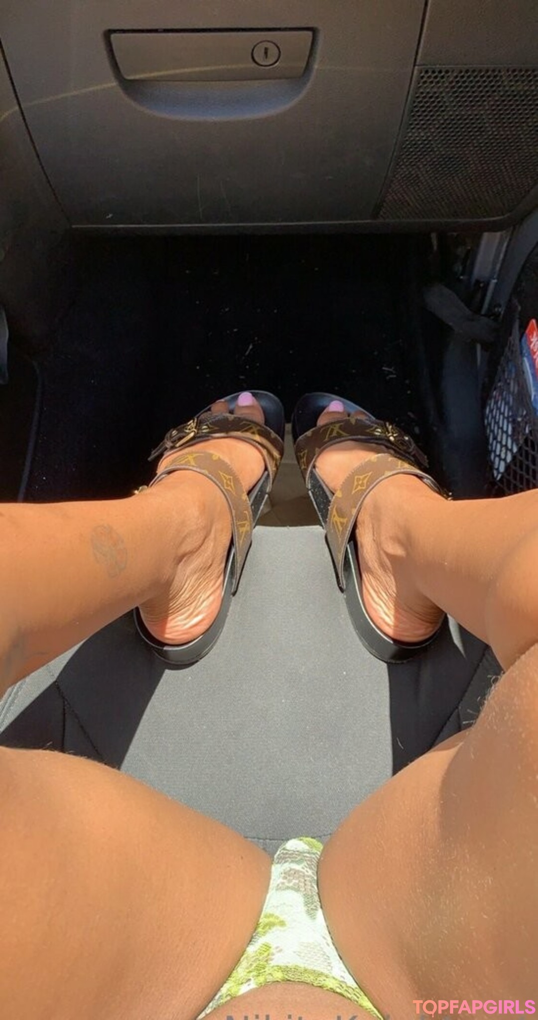 Foto desnuda filtrada de OnlyFans de Iamnikitaknight #77 Foto desnuda filtrada de OnlyFans de Iamnikitaknight #77