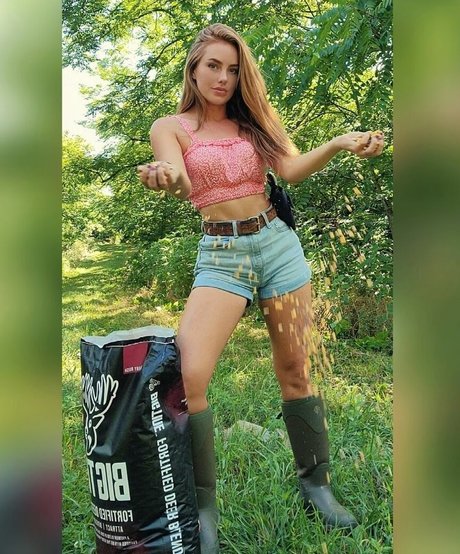 Foto desnuda filtrada de OnlyFans de Lil Red Heidi Hood