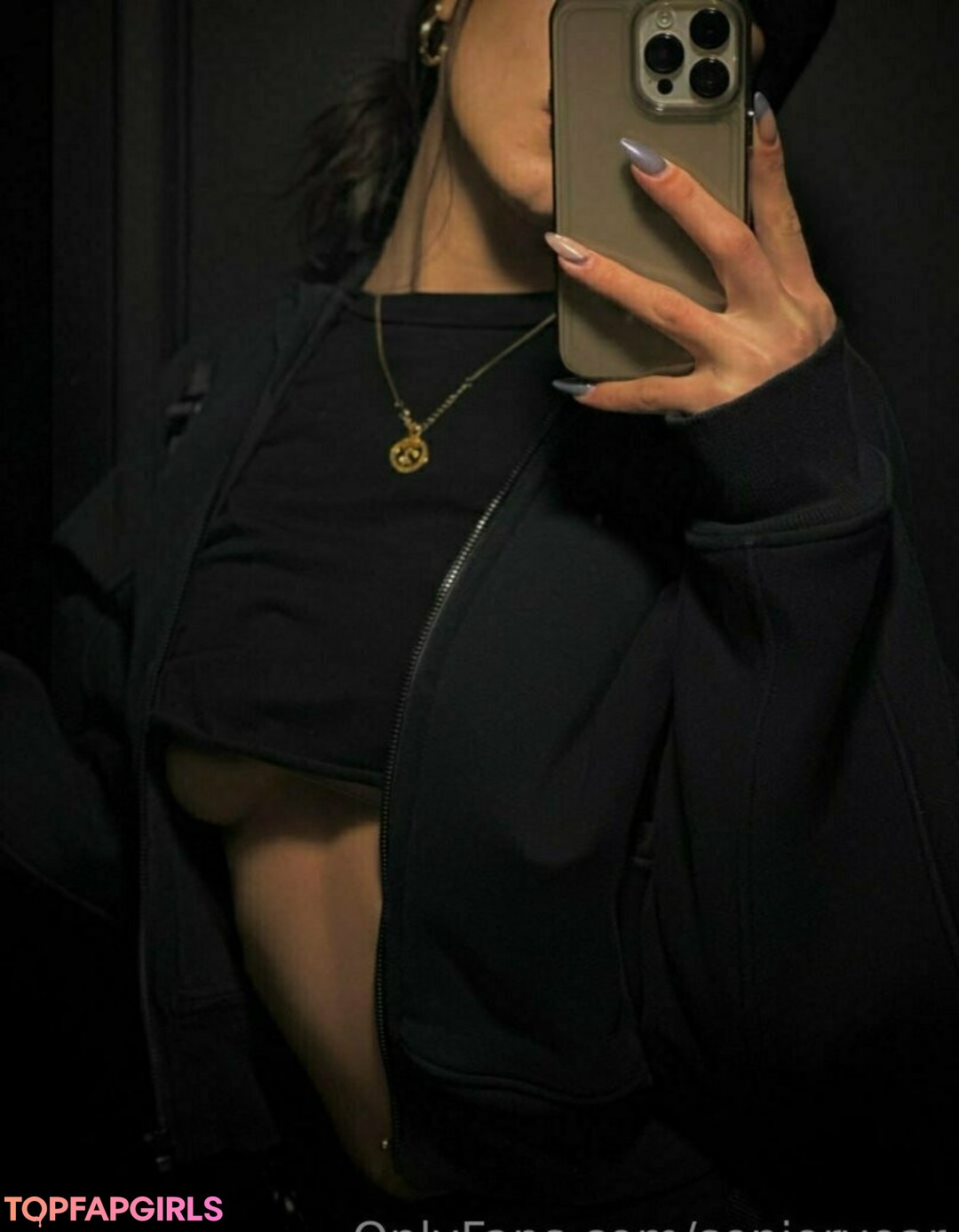 Foto desnuda filtrada de OnlyFans de Senioryear #403 Foto desnuda filtrada de OnlyFans de Senioryear #403