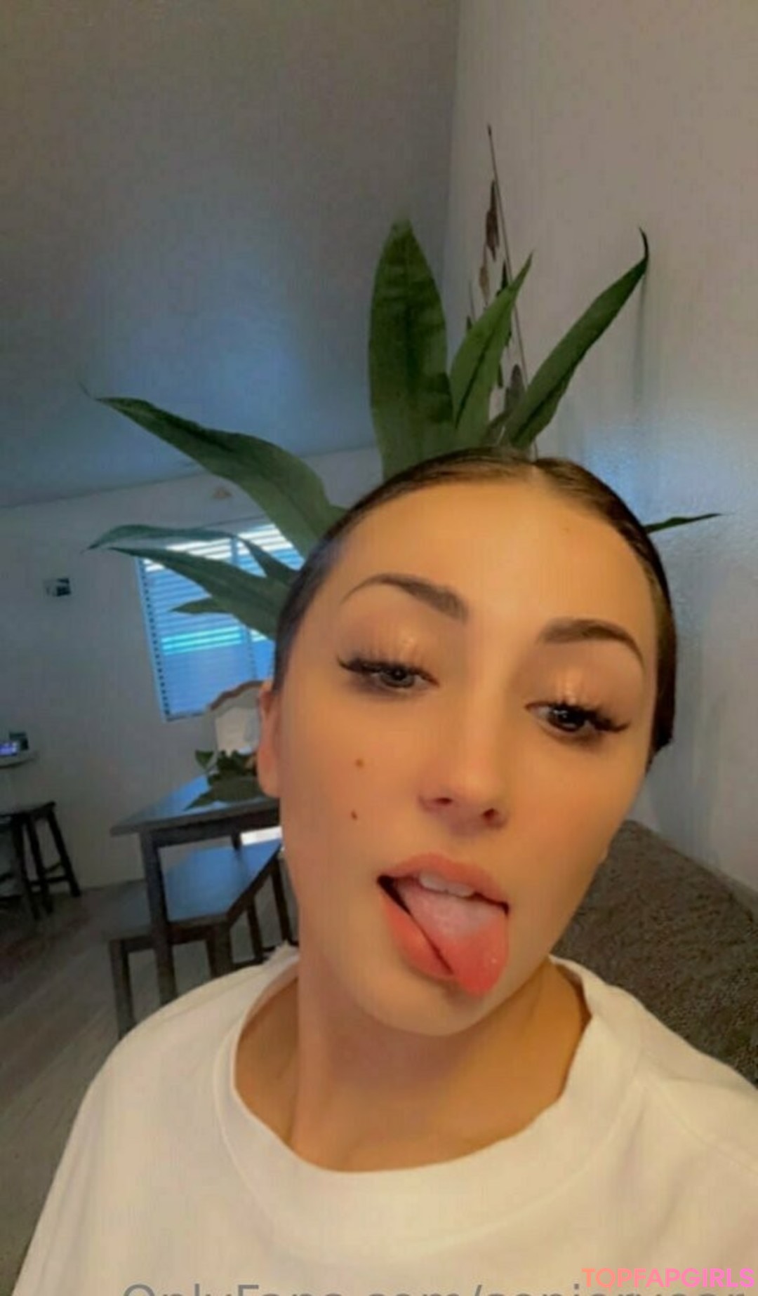 Foto desnuda filtrada de OnlyFans de Senioryear #546 Foto desnuda filtrada de OnlyFans de Senioryear #546