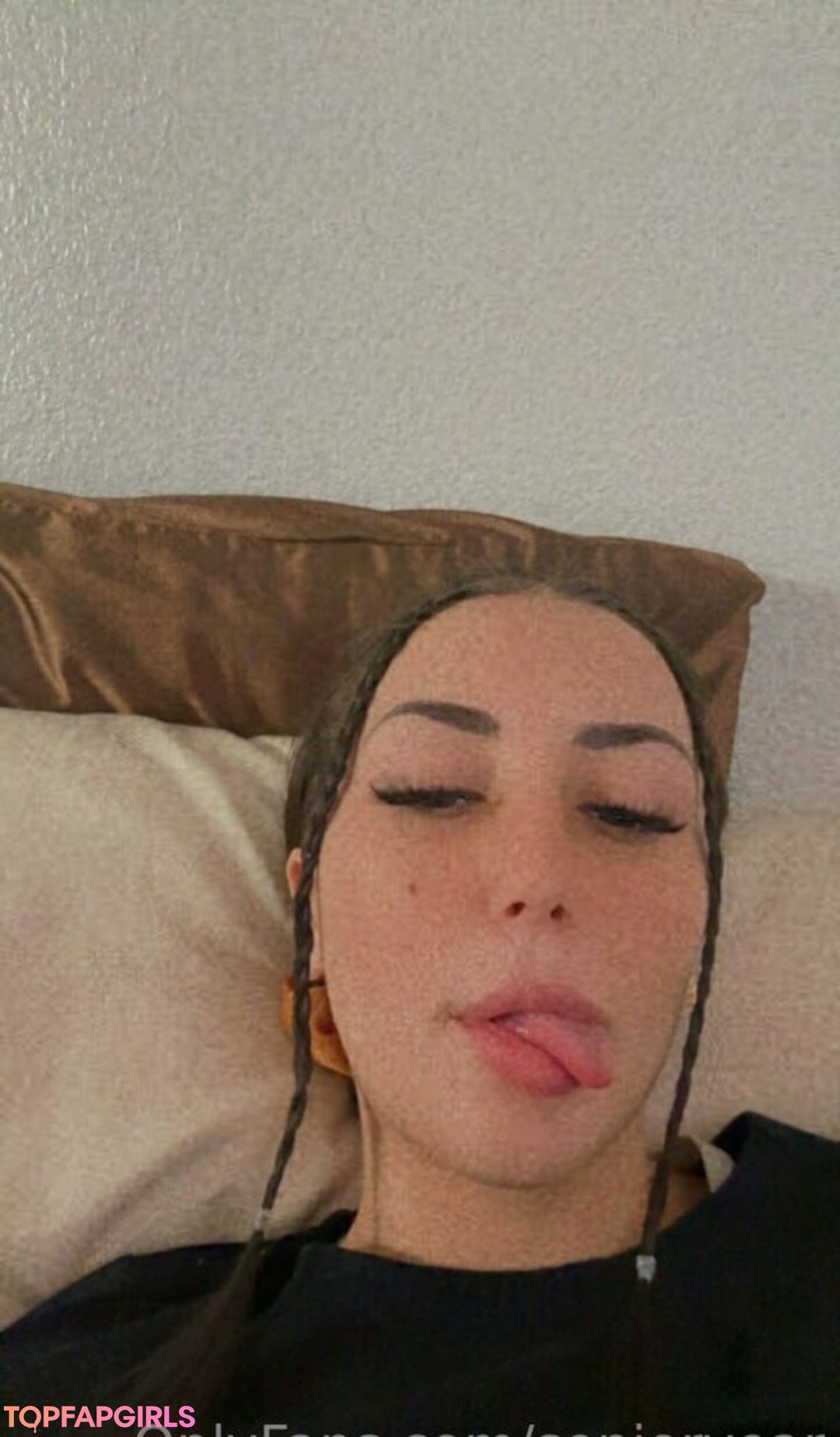 Foto desnuda filtrada de OnlyFans de Senioryear #612 Foto desnuda filtrada de OnlyFans de Senioryear #612