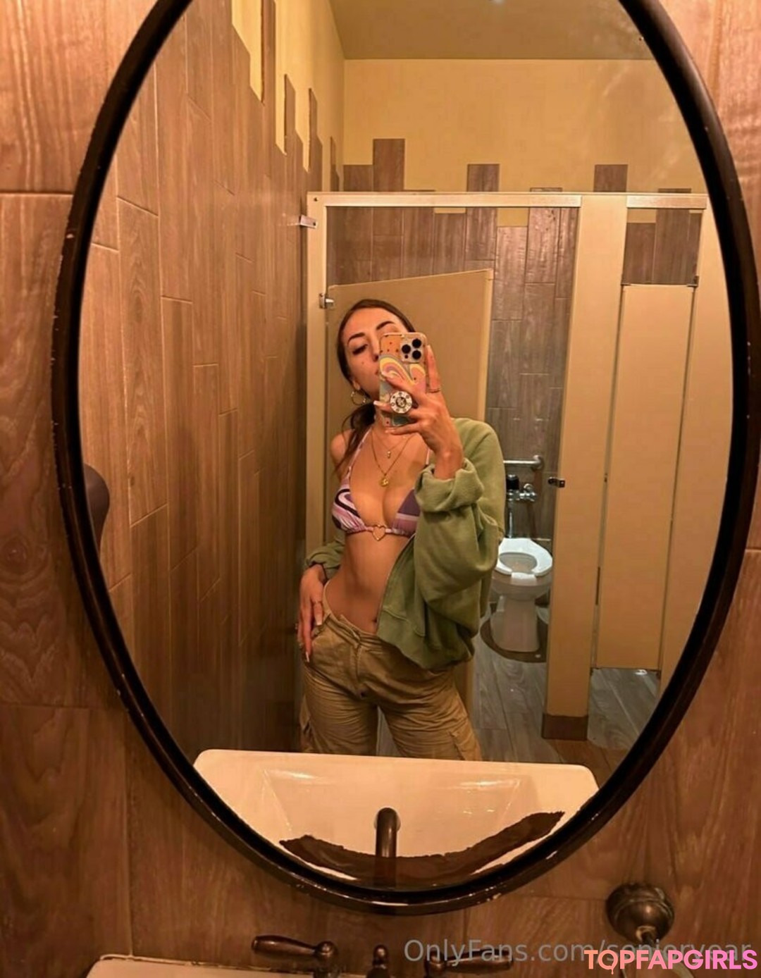 Foto desnuda filtrada de OnlyFans de Senioryear #986 Foto desnuda filtrada de OnlyFans de Senioryear #986