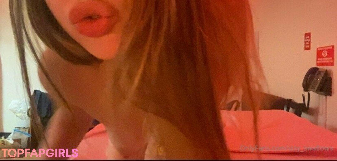 Foto desnuda filtrada de OnlyFans de Izzyswallows #53 Foto desnuda filtrada de OnlyFans de Izzyswallows #53