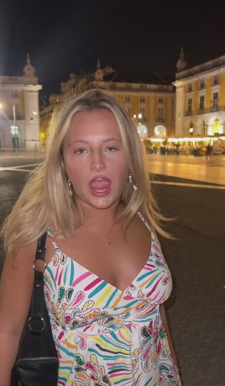 Foto desnuda filtrada de OnlyFans de Daisy Campbell