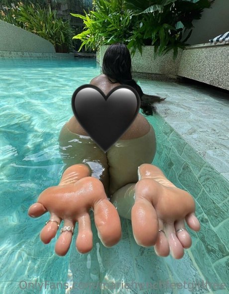 Mariefrenchfeetgirlfree