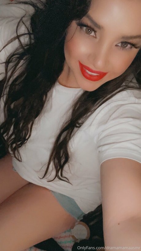 Foto desnuda filtrada de OnlyFans de Dramamamaasmr