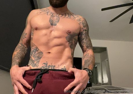 Foto desnuda filtrada de OnlyFans de Degeneratewelder0321