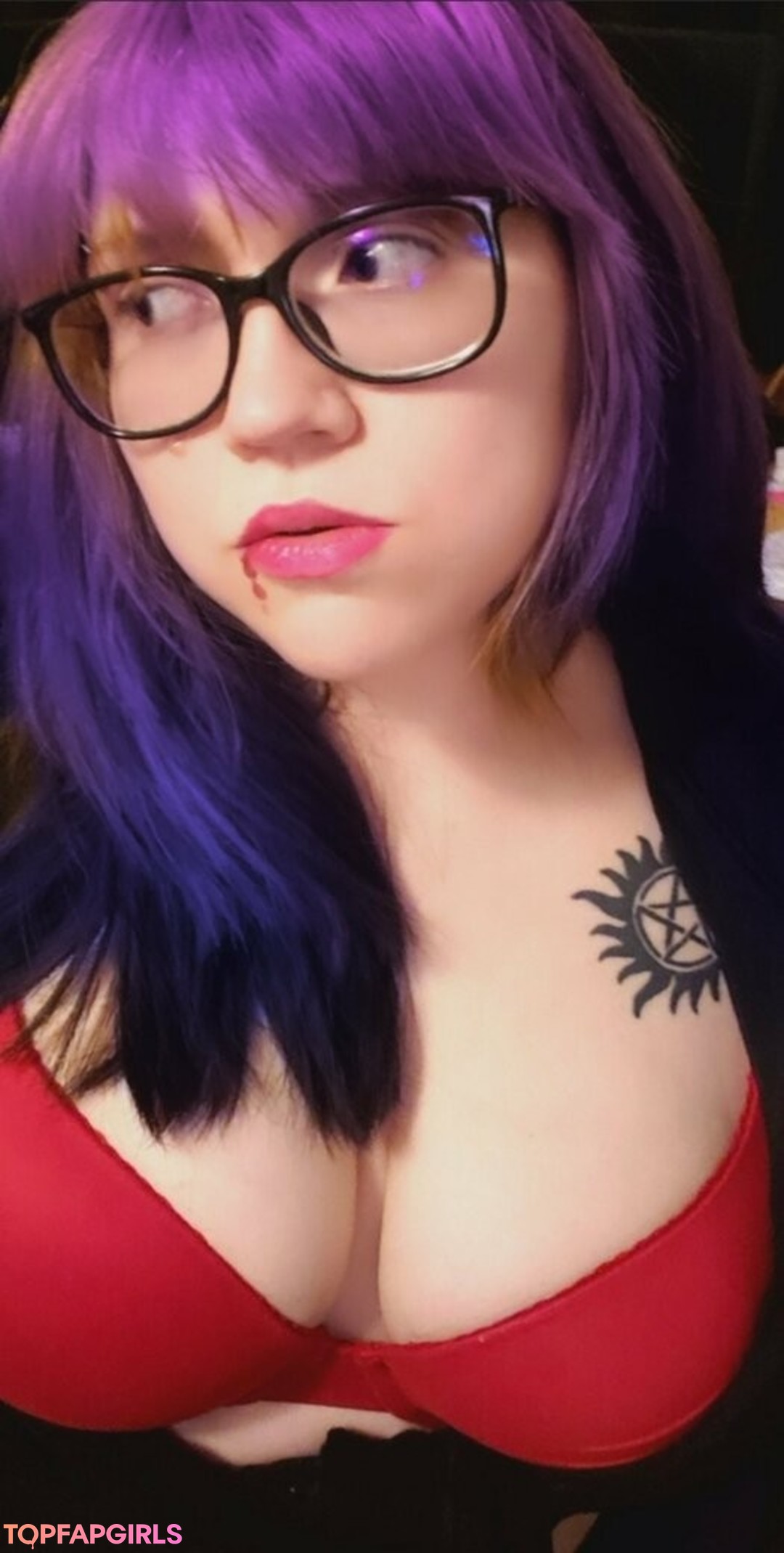 Foto desnuda filtrada de OnlyFans de Vvpurplerosevv #35 Foto desnuda filtrada de OnlyFans de Vvpurplerosevv #35