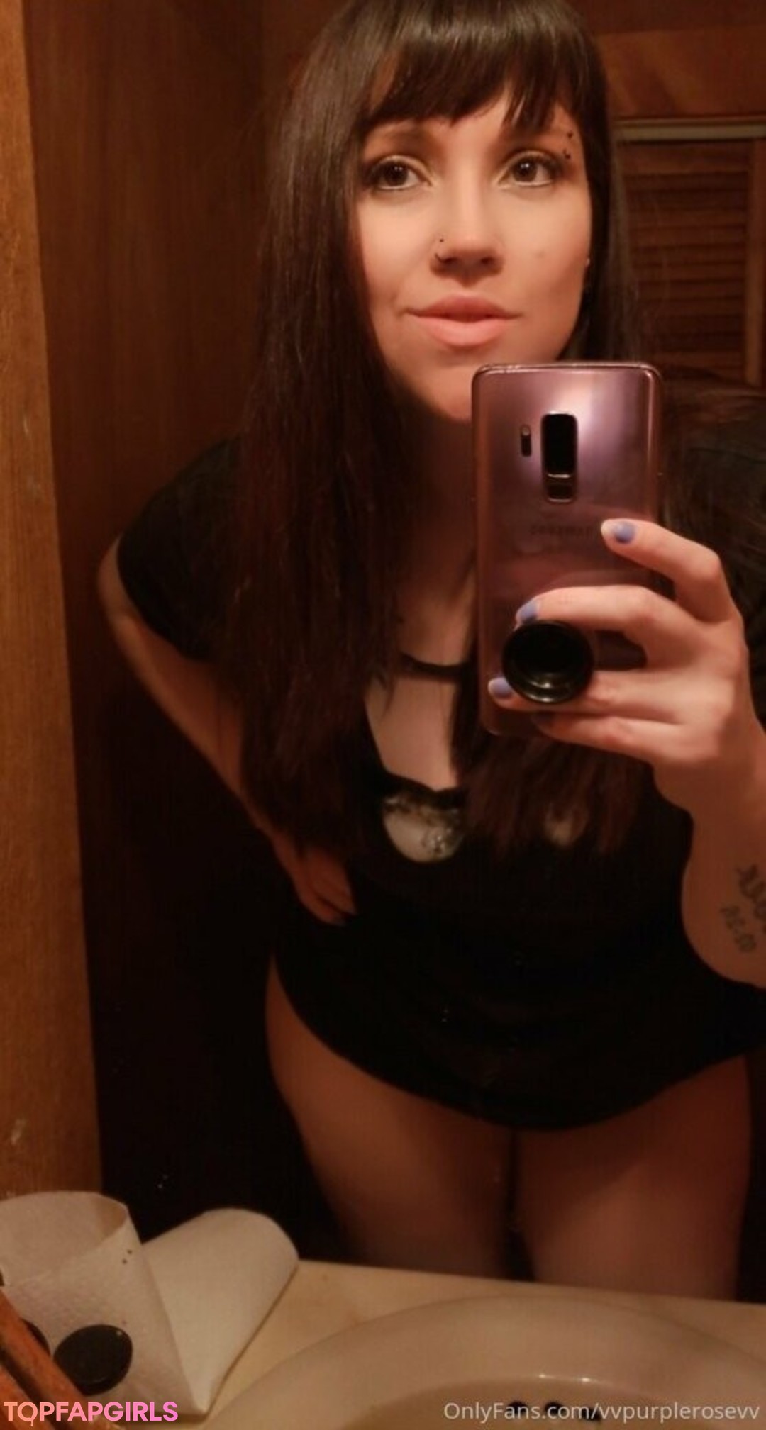 Foto desnuda filtrada de OnlyFans de Vvpurplerosevv #67 Foto desnuda filtrada de OnlyFans de Vvpurplerosevv #67