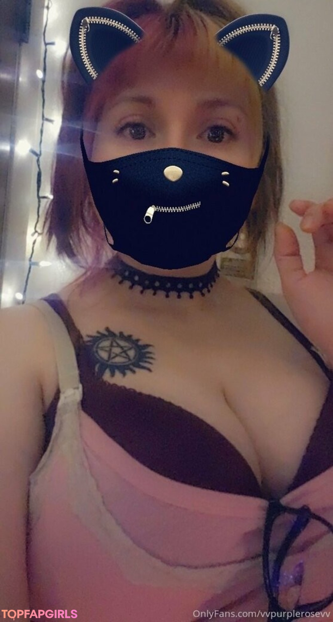 Foto desnuda filtrada de OnlyFans de Vvpurplerosevv #8 Foto desnuda filtrada de OnlyFans de Vvpurplerosevv #8