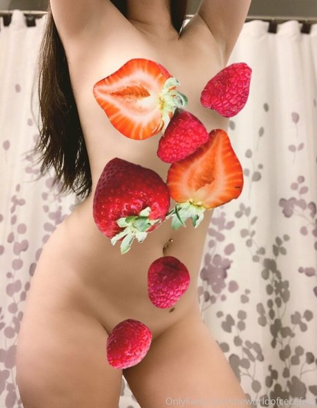 Theworldofcecefree