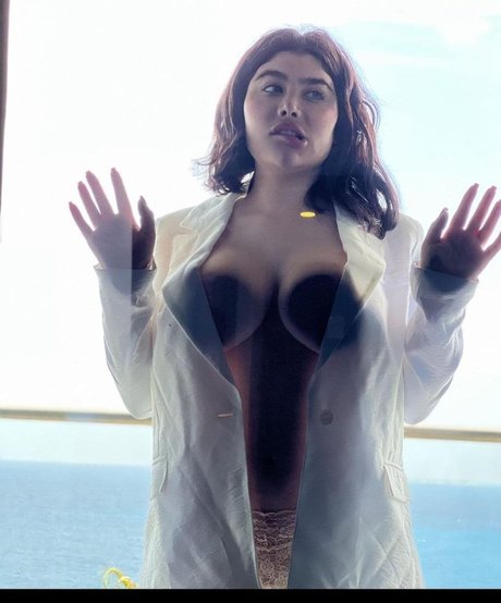 Foto desnuda filtrada de OnlyFans de Angie Khoury