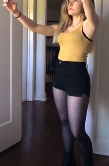 Nicki Taylor