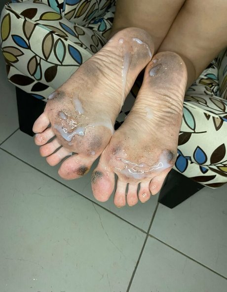 Thegoddesserin_free