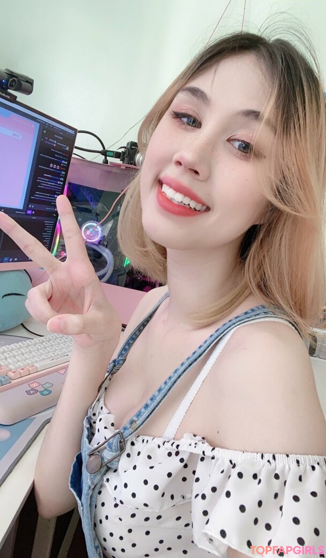 Foto desnuda filtrada de OnlyFans de Kura Oneesan #411 Foto desnuda filtrada de OnlyFans de Kura Oneesan #411