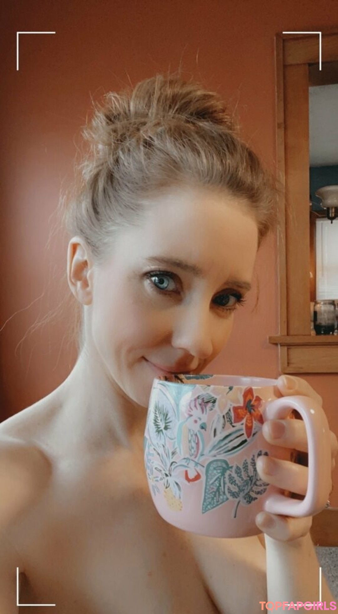 Foto desnuda filtrada de OnlyFans de Jennysroom #295 Foto desnuda filtrada de OnlyFans de Jennysroom #295