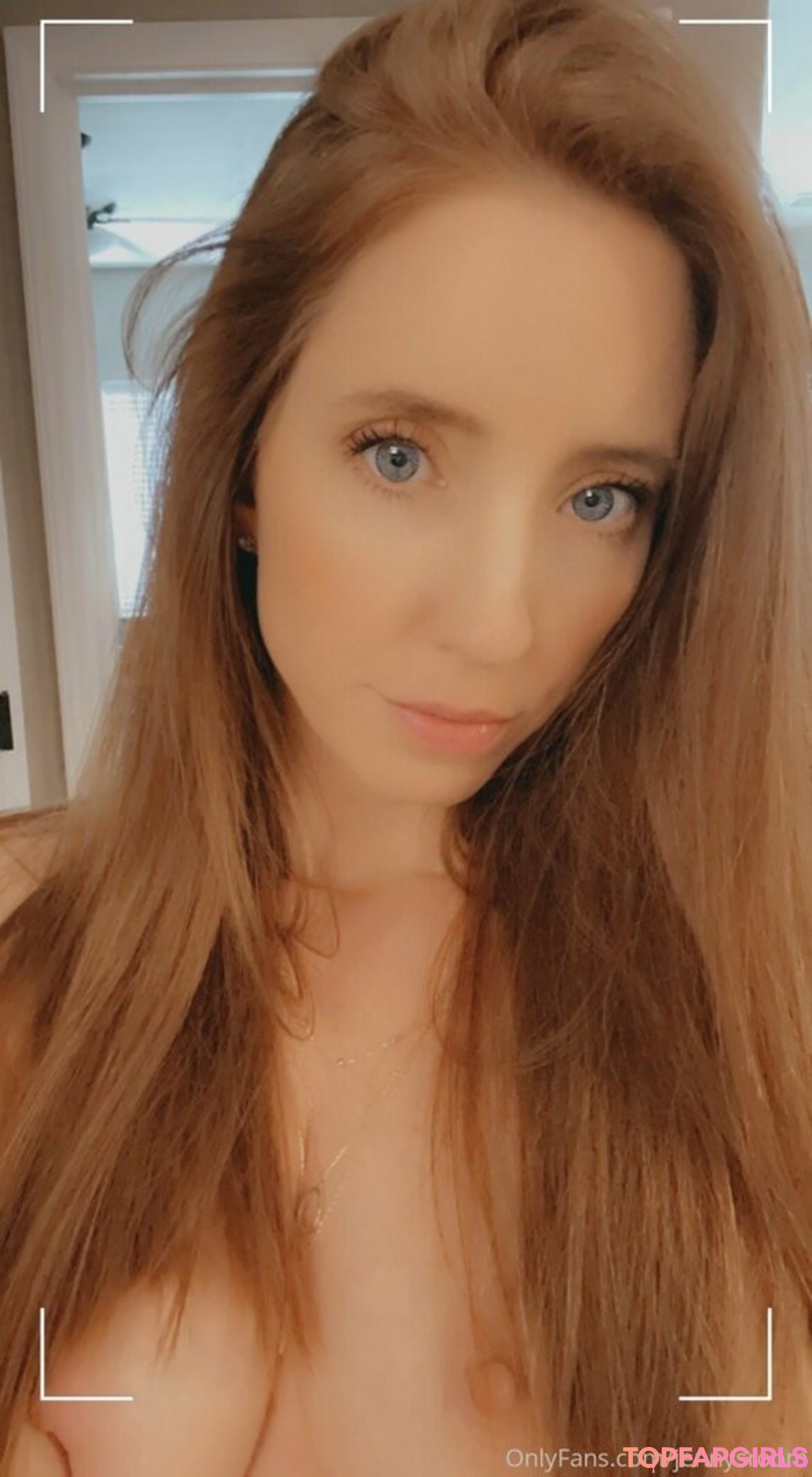 Foto desnuda filtrada de OnlyFans de Jennysroom #407 Foto desnuda filtrada de OnlyFans de Jennysroom #407