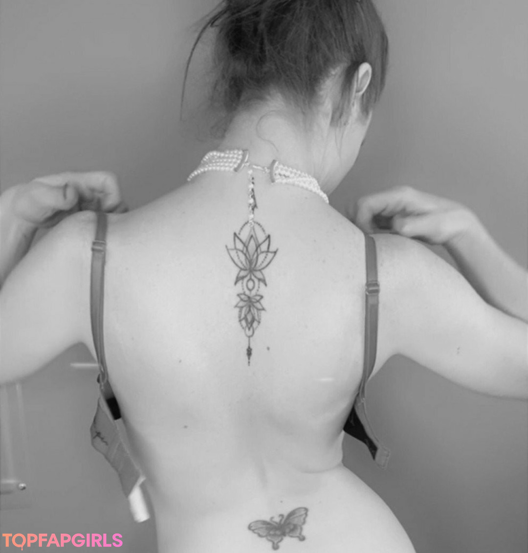 Foto desnuda filtrada de OnlyFans de Jennysroom #43 Foto desnuda filtrada de OnlyFans de Jennysroom #43