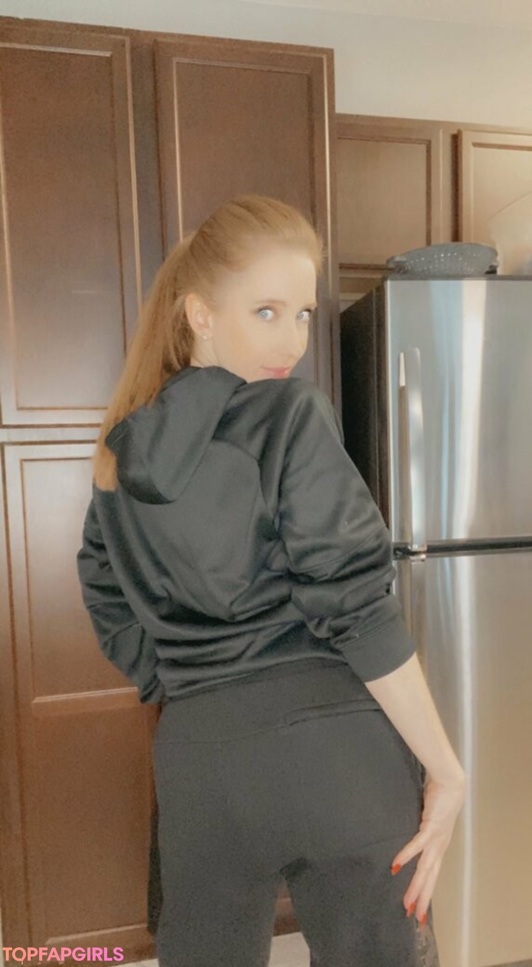 Foto desnuda filtrada de OnlyFans de Jennysroom #433 Foto desnuda filtrada de OnlyFans de Jennysroom #433