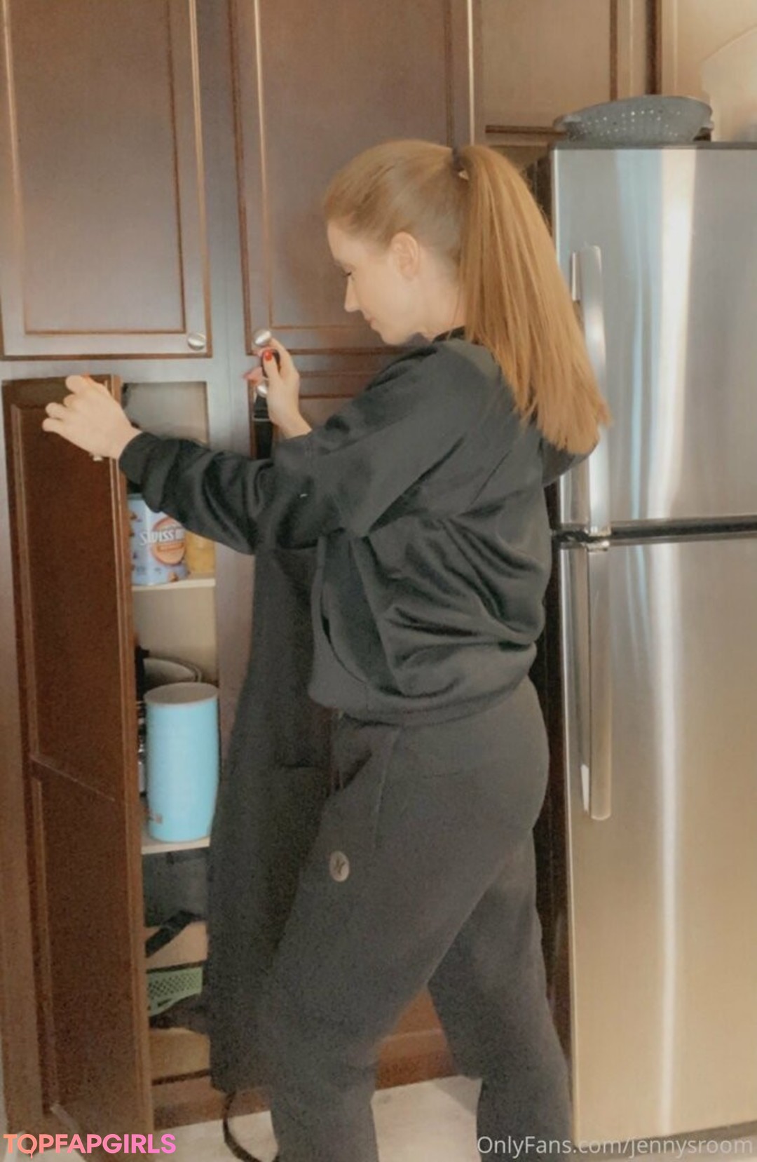 Foto desnuda filtrada de OnlyFans de Jennysroom #436 Foto desnuda filtrada de OnlyFans de Jennysroom #436