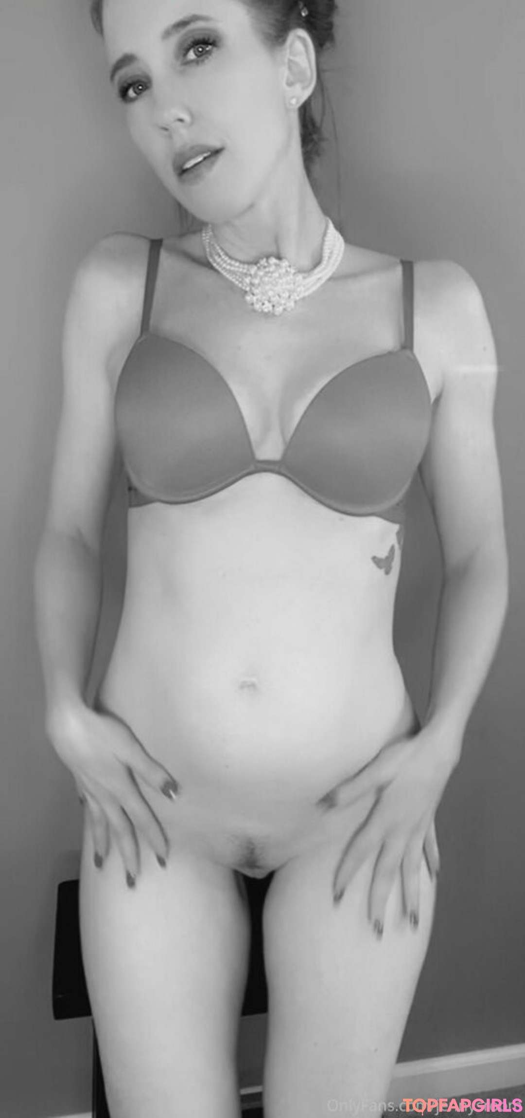 Foto desnuda filtrada de OnlyFans de Jennysroom #477 Foto desnuda filtrada de OnlyFans de Jennysroom #477