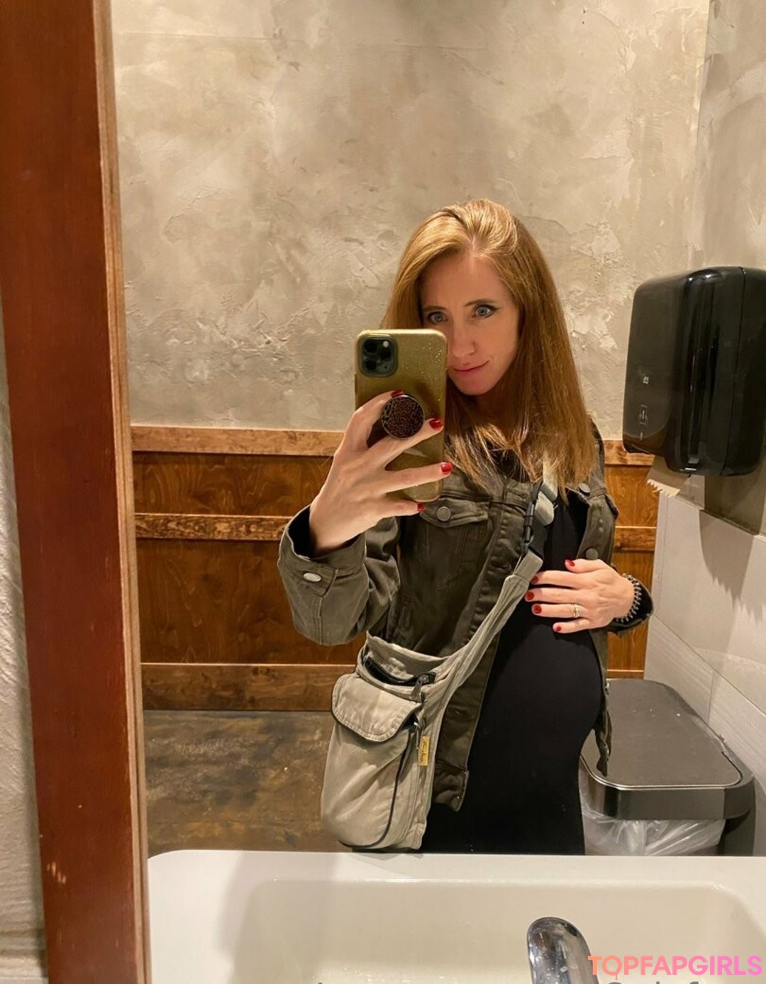 Foto desnuda filtrada de OnlyFans de Jennysroom #579 Foto desnuda filtrada de OnlyFans de Jennysroom #579