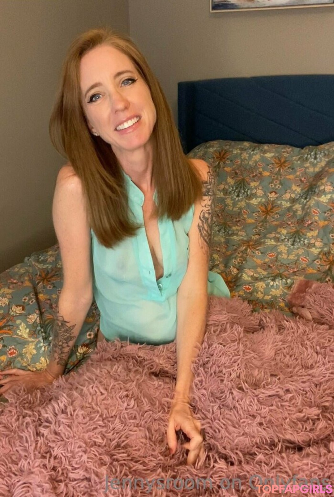 Foto desnuda filtrada de OnlyFans de Jennysroom #604 Foto desnuda filtrada de OnlyFans de Jennysroom #604