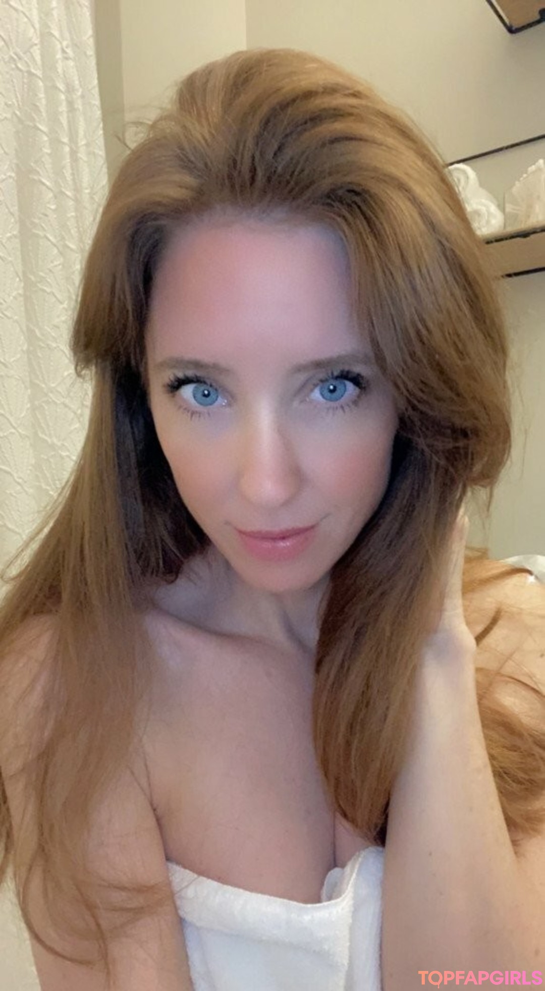 Foto desnuda filtrada de OnlyFans de Jennysroom #68 Foto desnuda filtrada de OnlyFans de Jennysroom #68