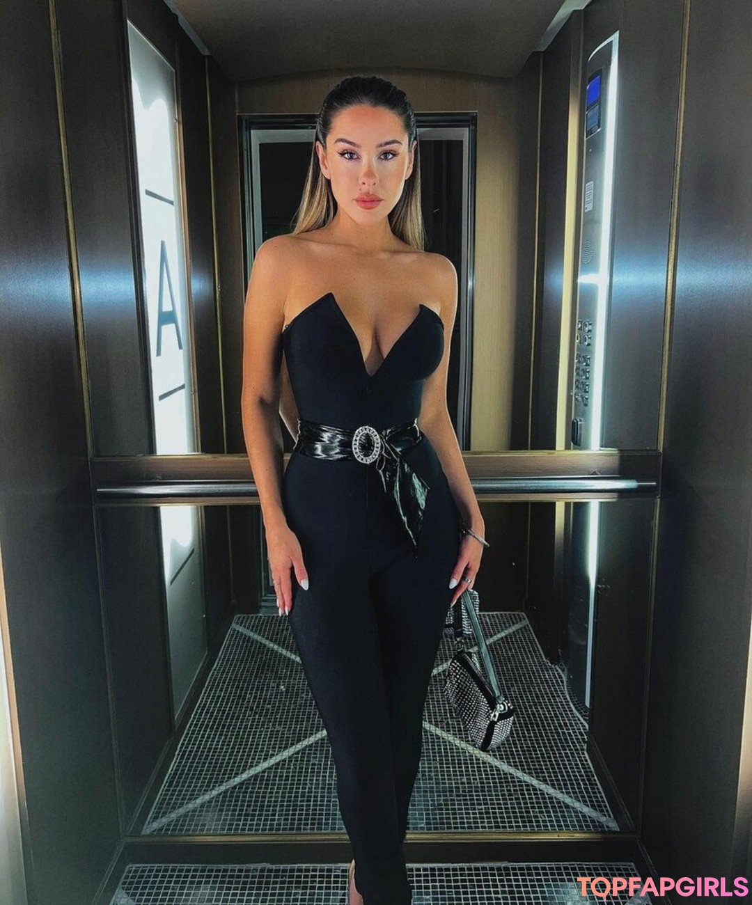 Foto desnuda filtrada de OnlyFans de Lacey Montgomery #485 Foto desnuda filtrada de OnlyFans de Lacey Montgomery #485