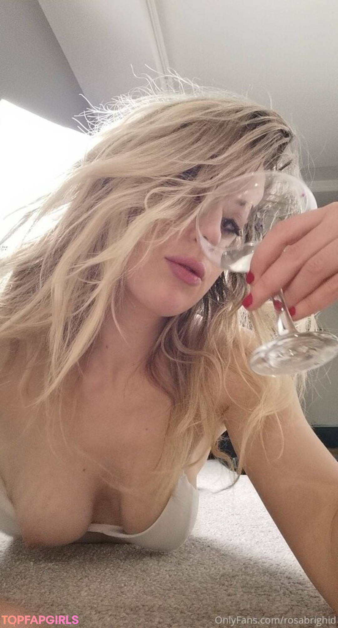 Foto desnuda filtrada de OnlyFans de Rosabrighid #58 Foto desnuda filtrada de OnlyFans de Rosabrighid #58